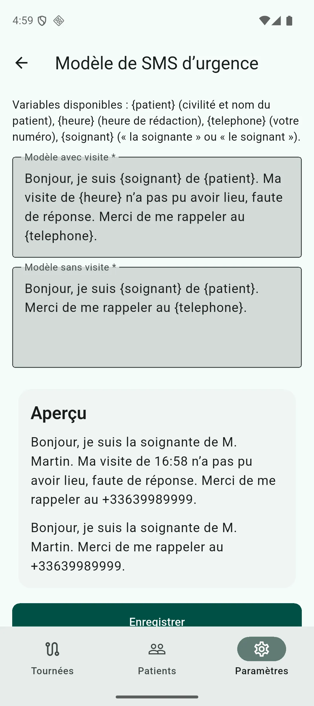 Écran des réglages du modèle de SMS d’urgence, avec les deux modèles avec et sans visite, la liste des variables disponibles et un aperçu du texte substitué